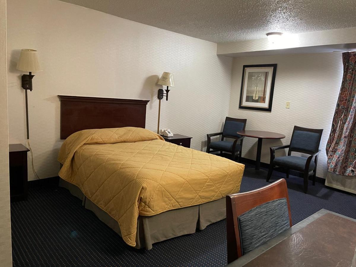 Budget Inn Temple Hills Exterior photo