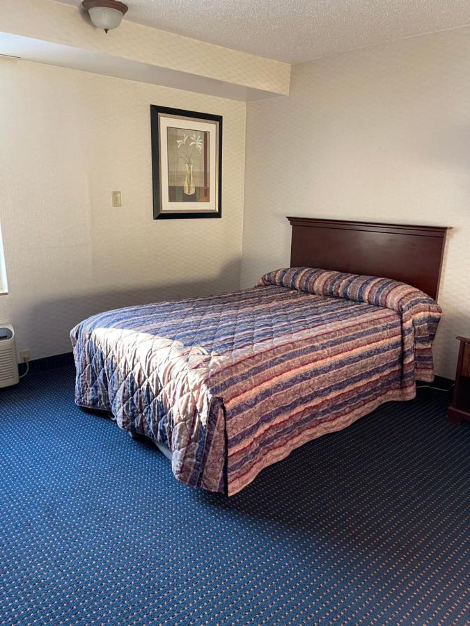 Budget Inn Temple Hills Exterior photo
