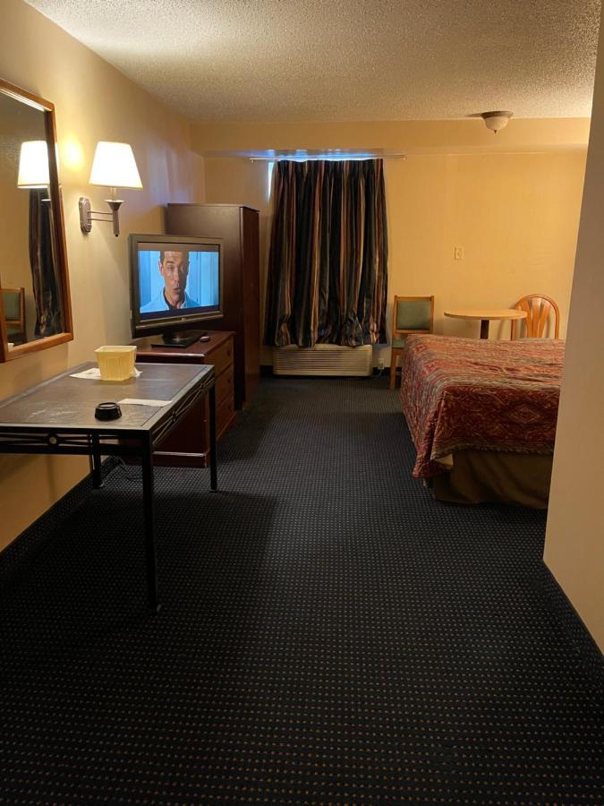 Budget Inn Temple Hills Exterior photo