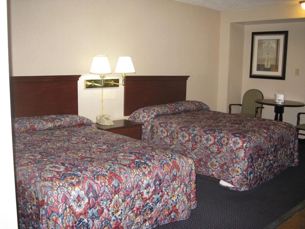 Budget Inn Temple Hills Exterior photo