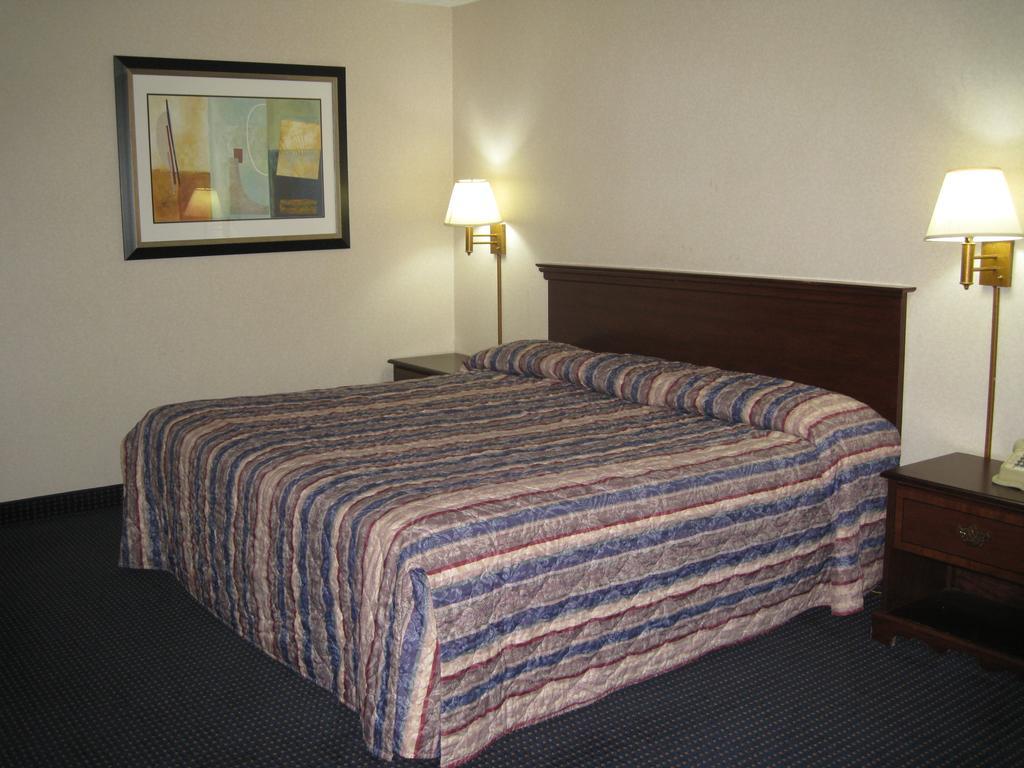 Budget Inn Temple Hills Exterior photo